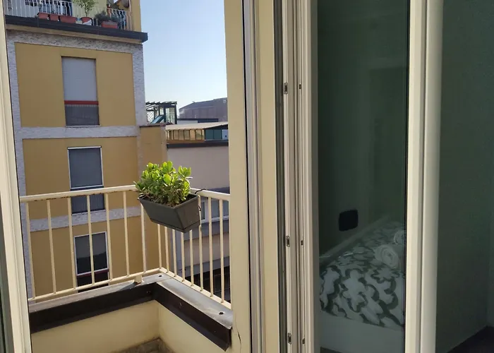 Matthias Home - Milan - Modern And Cozy Flat, Close To The Metro - 15 Min From Central Station, Close To San Raffaele